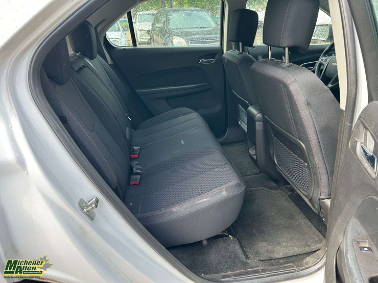 2015-chevrolet-equinox-image-13