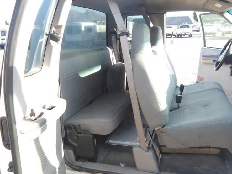 2001-ford-f350-image-18