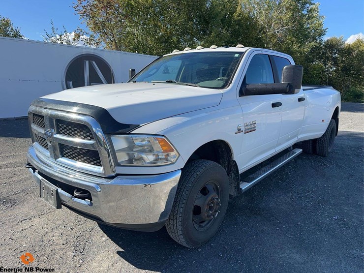 2018-ram-3500-slt-image-1