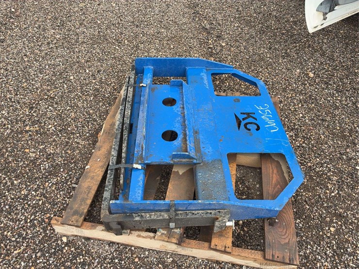 mini-skid-fork-left-frame-and-forks-image-4