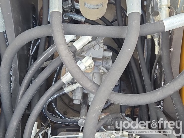 2021-volvo-ec200el-image-52