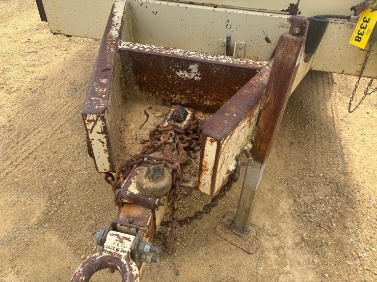#3338-•-ingersoll-rand-ir900-towable-air-compressor-image-39