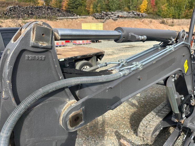 volvo-ec27d-image-21
