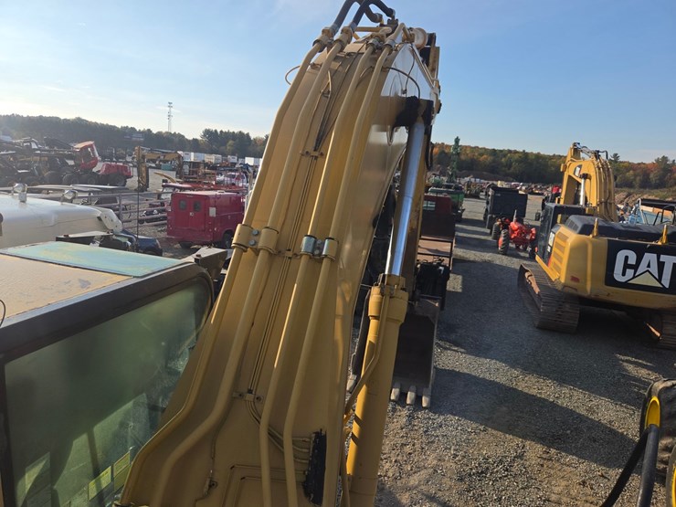 caterpillar-330b-image-25