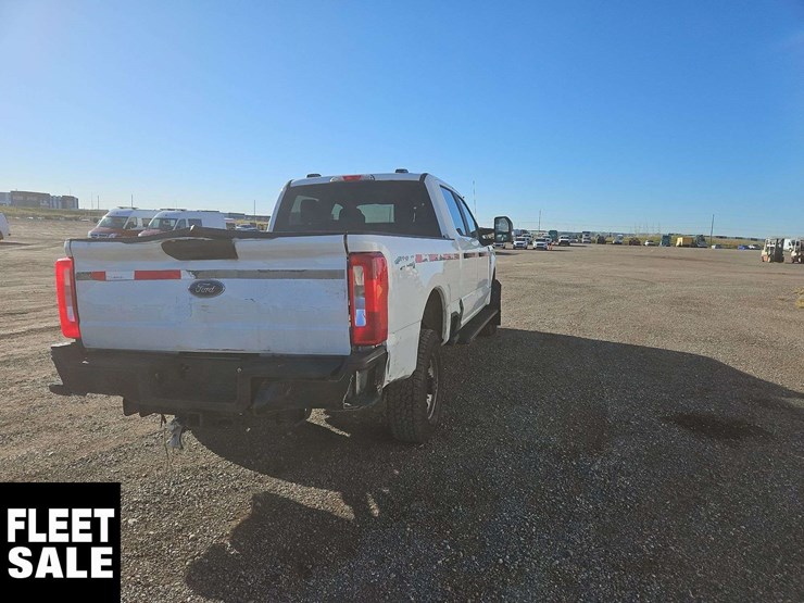 2023-ford-f350-image-4