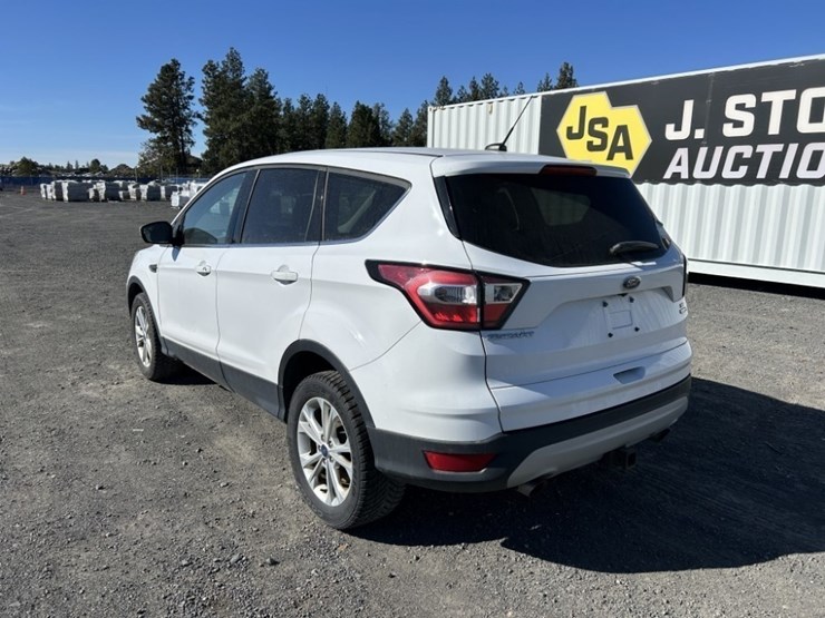 2017-ford-escape-image-3
