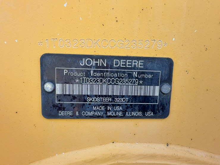 2013-deere-323d-image-25