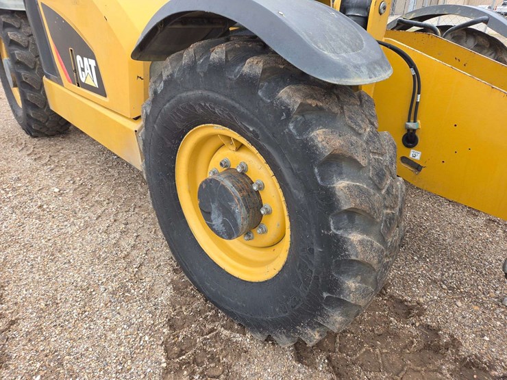 caterpillar-th514d-image-9