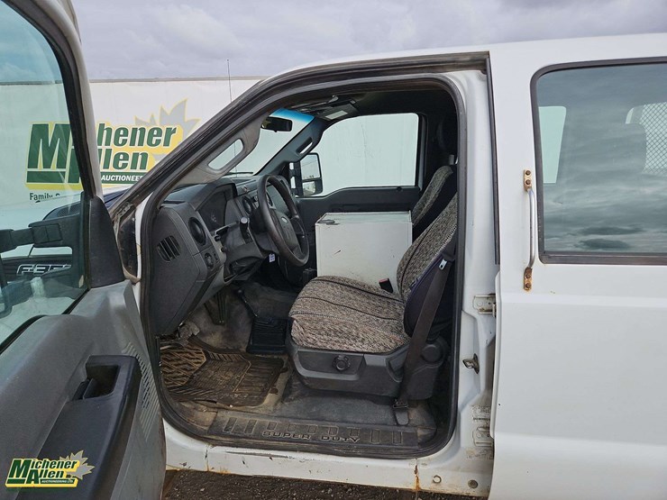 2011-ford-f350-image-13