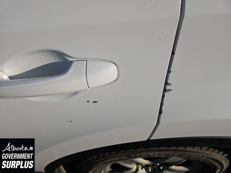 2015-toyota-rav4-le-image-30