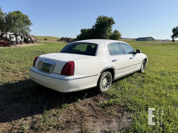 2001-lincoln-image-5