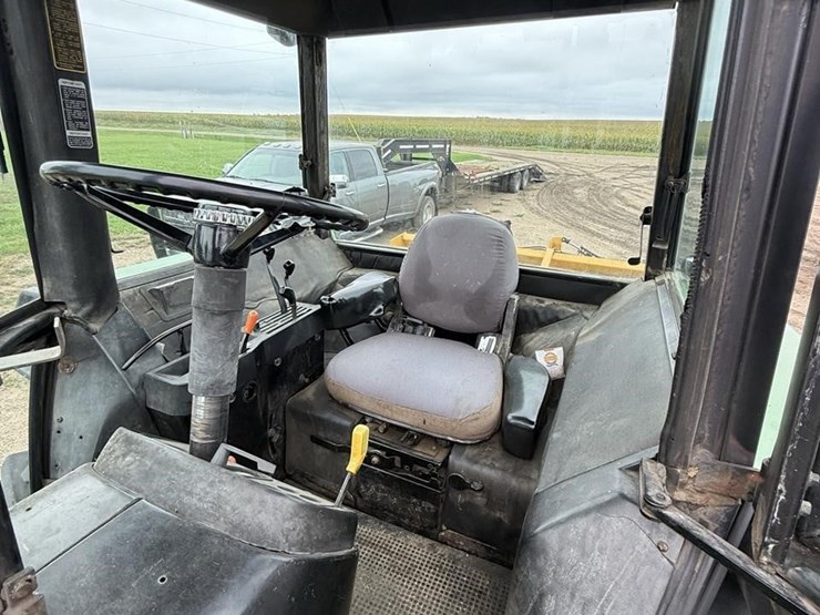john-deere-4440-image-33