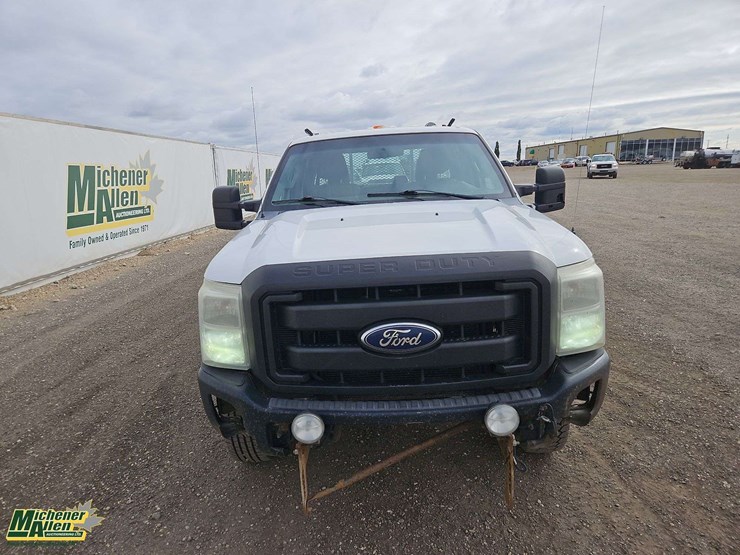 2011-ford-f350-image-8
