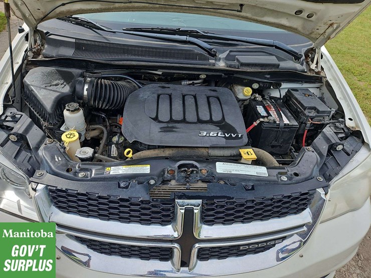 2011-dodge-grand-caravan-image-13