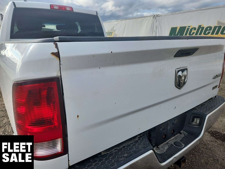 2014-dodge-1500-image-31