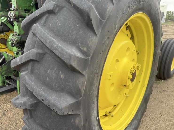 john-deere-4440-image-23