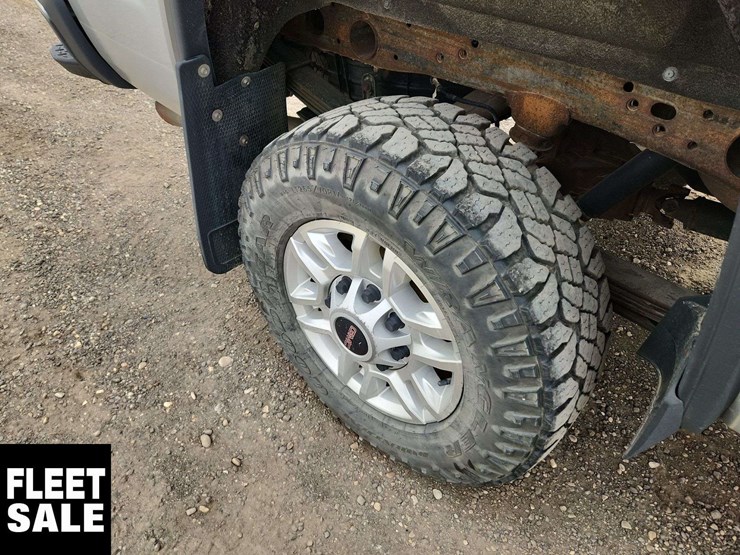 2019-gmc-sierra-2500hd-image-11