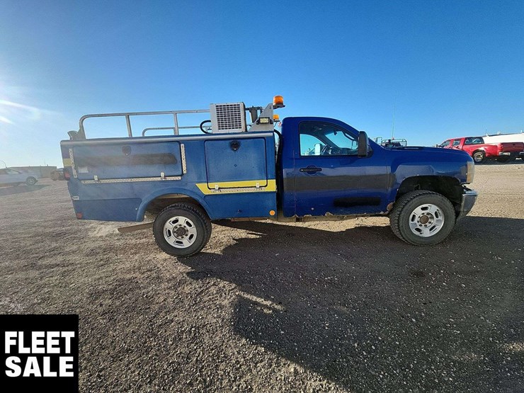 2011-chevrolet-silverado-3500hd-image-7