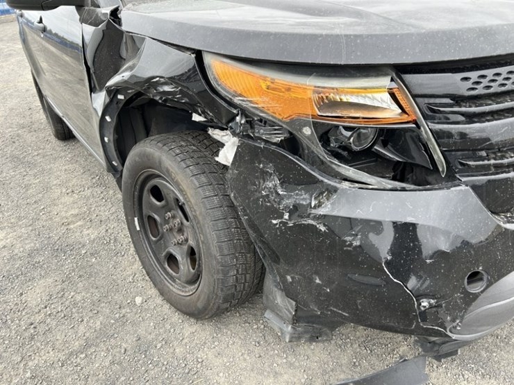 2014-ford-explorer-image-26