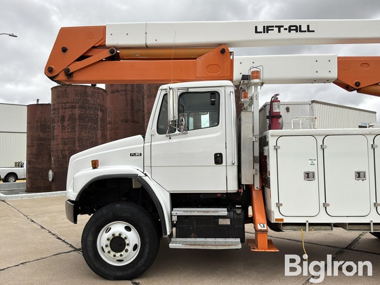 2002-freightliner-fl80-image-10
