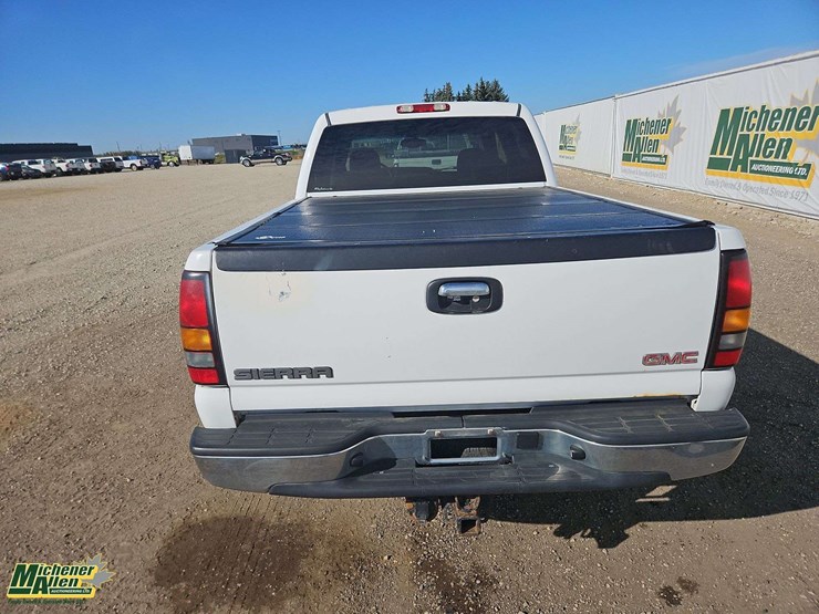gmc-sierra-2500hd-image-6