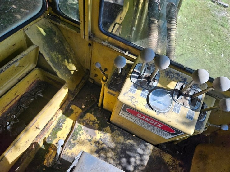 #2533-•-bucyrus-erie-200-4-series-iii-dynahoe-backhoe-image-34