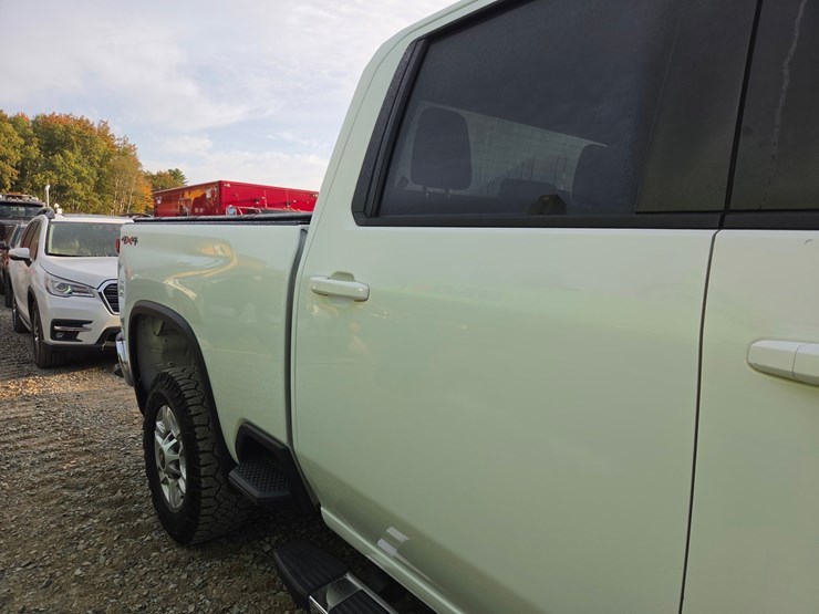2022-chevrolet-2500-image-14