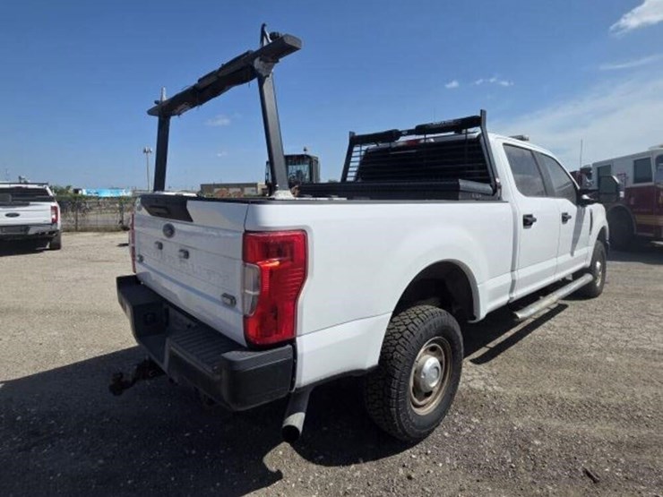 2022-ford-f250-image-3