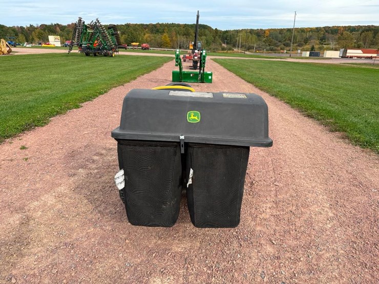 2014-john-deere-d125-image-3