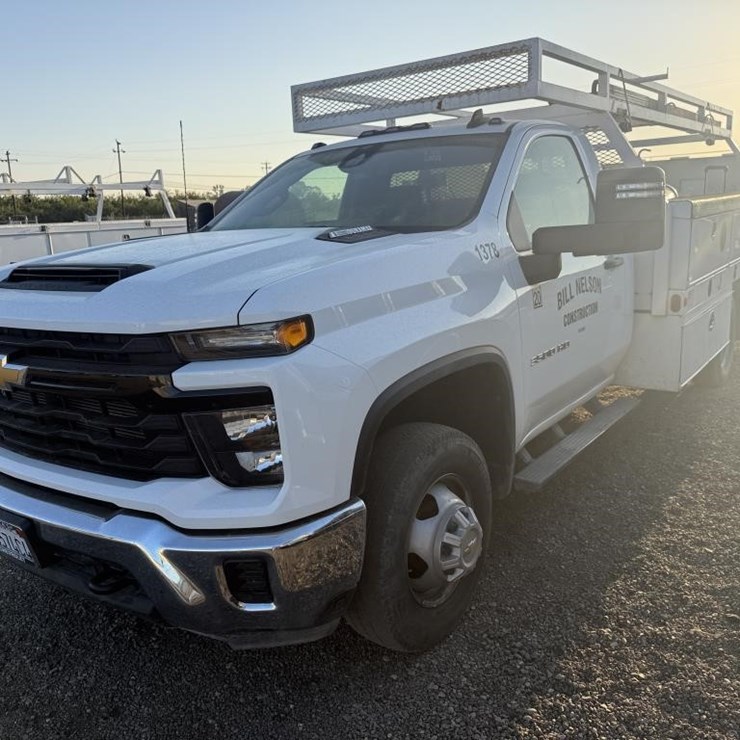2025 CHEVROLET 3500