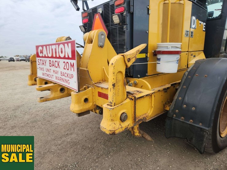 2012-deere-770gp-image-45