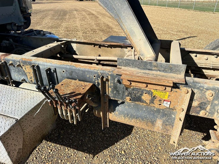 peterbilt-378-image-67