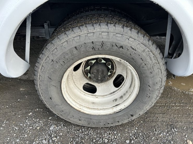 2016-chevrolet-express-paratransit-bus-image-34