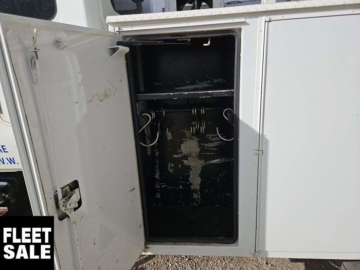 2015-international-durastar-4400-image-25