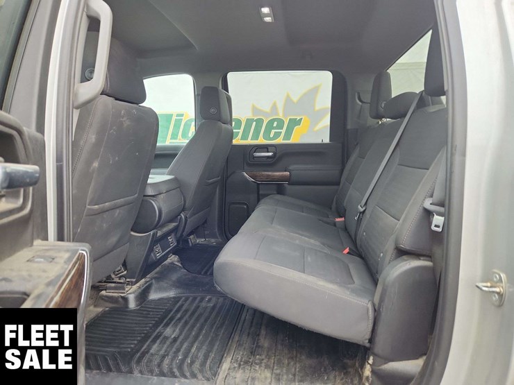 2023-gmc-sierra-2500hd-image-14