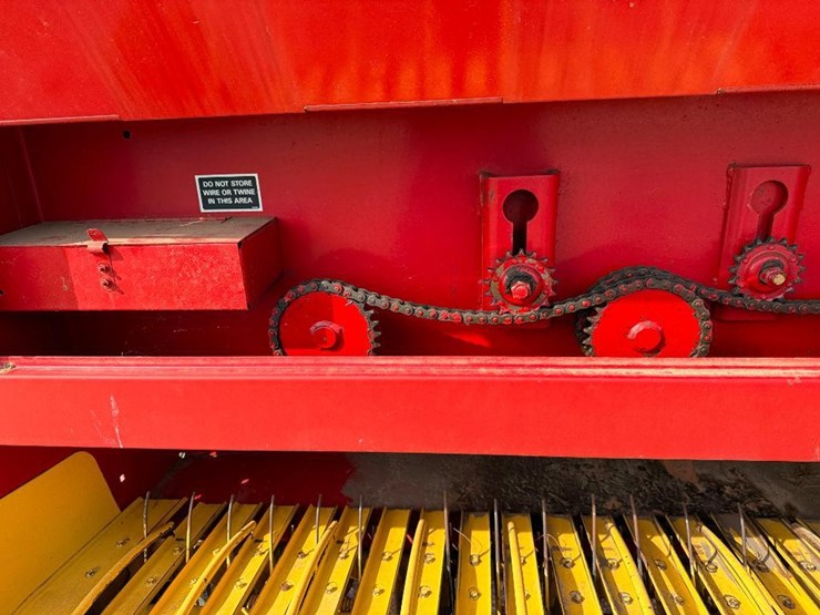 new-holland-575-image-20