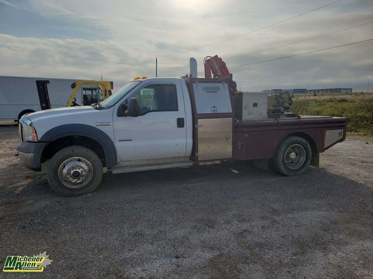 2005-ford-f550-image-5