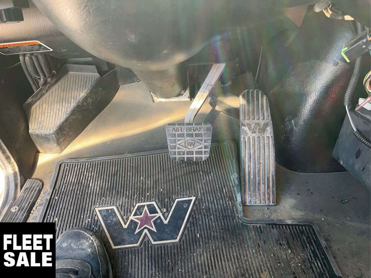 2018-western-star-4900-image-22
