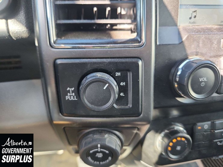 2019-ford-f150-image-21