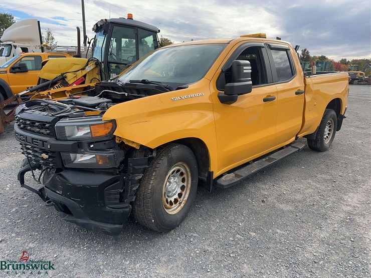 2021-chevrolet-silverado-1500-image-1
