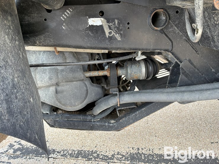 2016-john-deere-gator-image-19