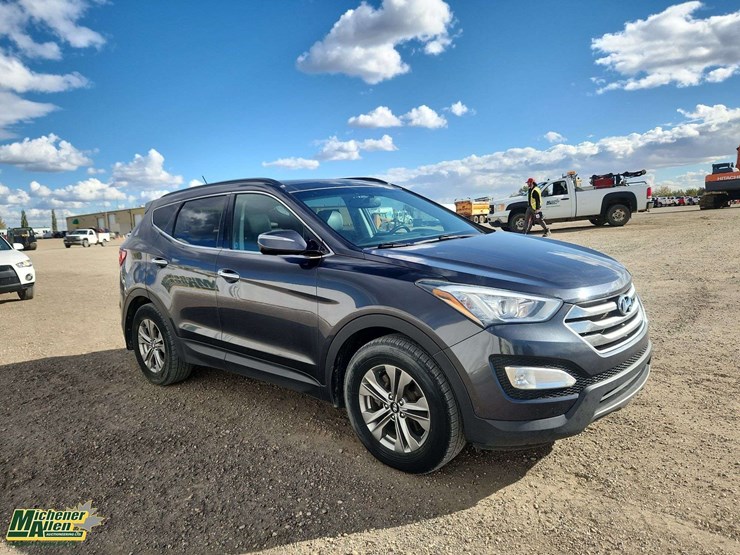 2015-hyundai-santa-fe-sport-image-2