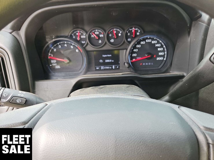 2023-chevrolet-silverado-1500-image-19