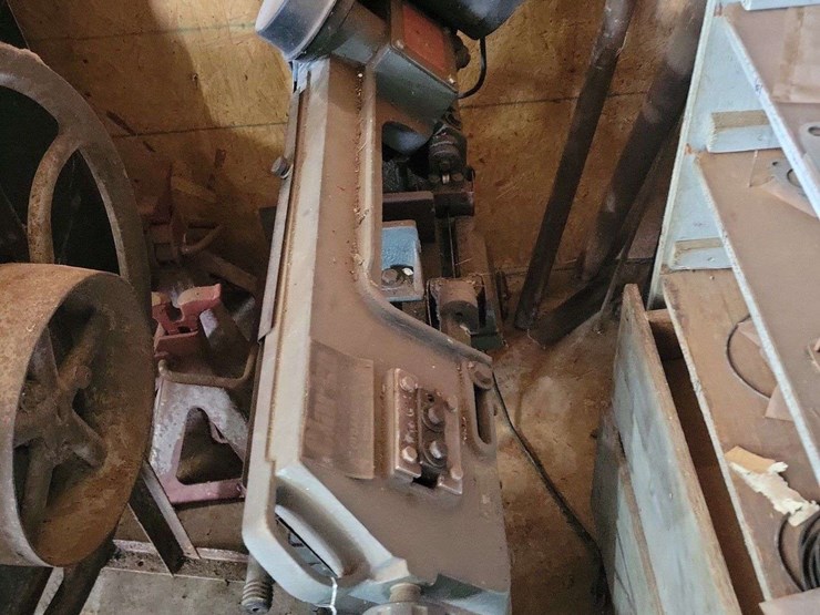 metal-cutting-horizontal-band-saw-image-1