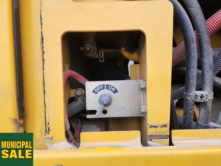 2012-deere-770gp-image-30