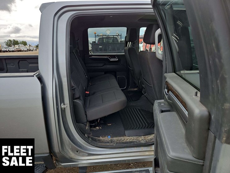 2024-gmc-sierra-3500hd-image-16