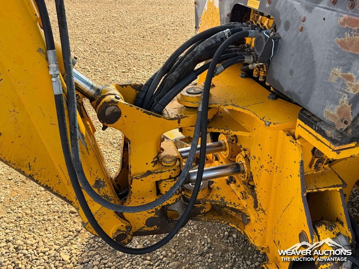 john-deere-10-image-16