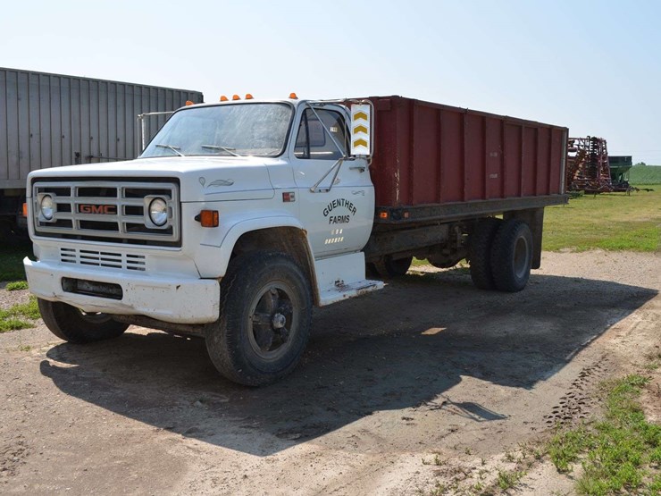 1986-gmc-c7-grain-truck-image-1