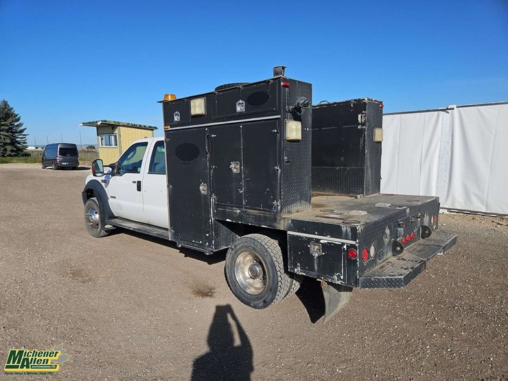2006-ford-f550-image-3