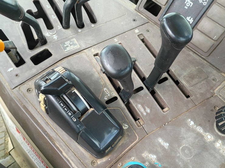 john-deere-6310-image-36